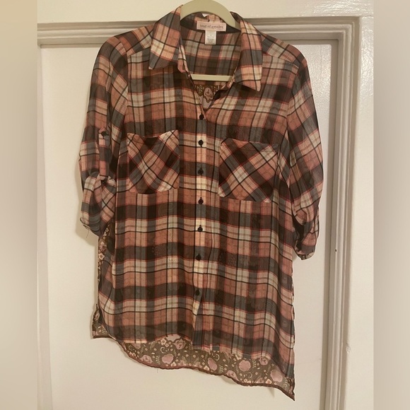 Band of gypsies plaid red, maroon and floral top size Small - Picture 4 of 7